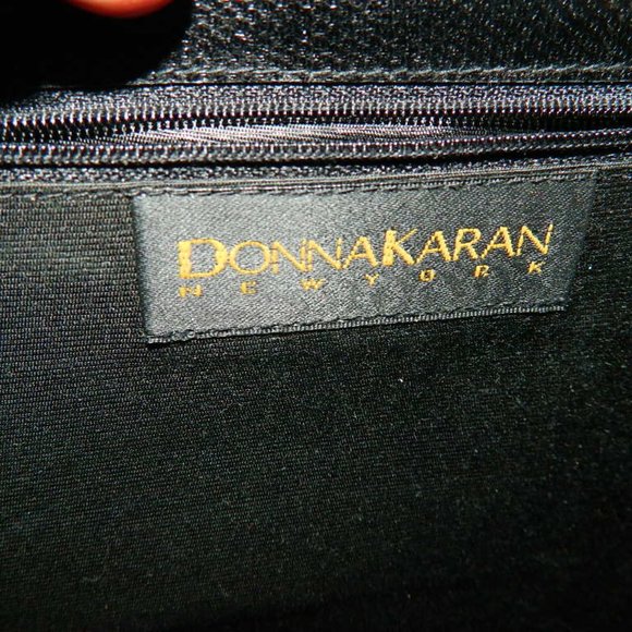 Donna Karan Black 100% Auth. Snake Skin Evening Bag - Picture 8 of 16